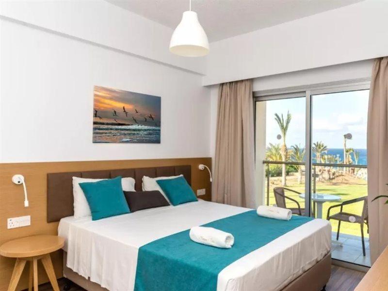 Helios 2 Lägenhet Paphos Exteriör bild
