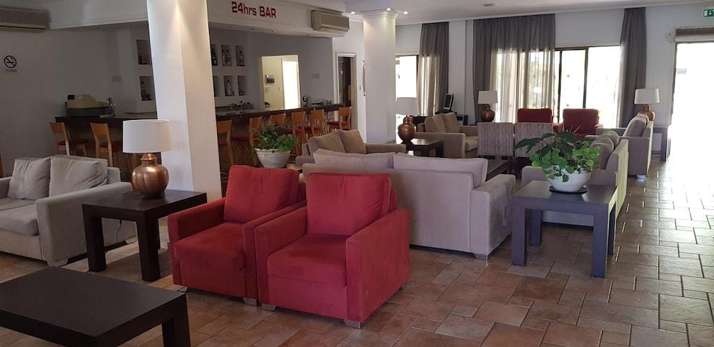 Helios 2 Lägenhet Paphos Exteriör bild