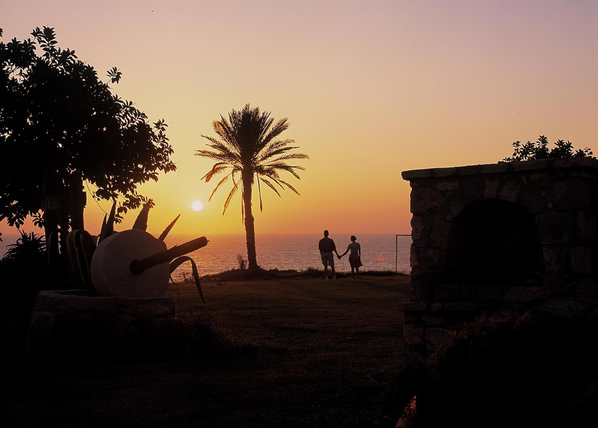 Helios 2 Lägenhet Paphos Exteriör bild