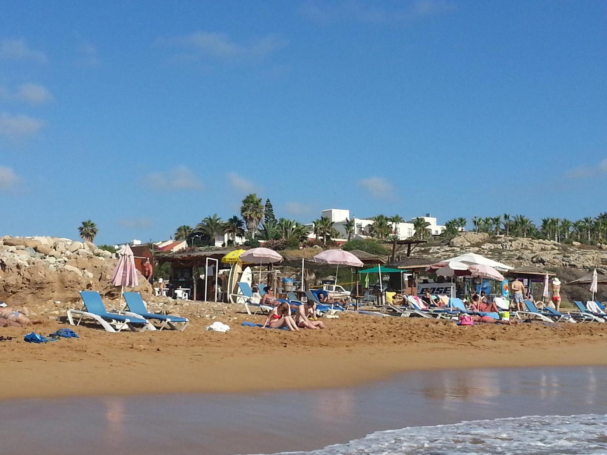 Helios 2 Lägenhet Paphos Exteriör bild