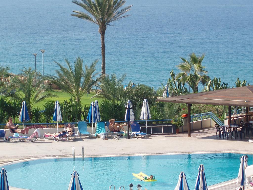 Helios 2 Lägenhet Paphos Exteriör bild